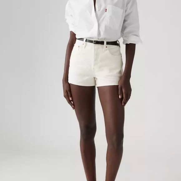 NWT Levis Premium Original Fit High Rise Women's Shorts Size 26 White - Picture 1 of 6